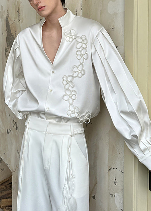 Camisa de hombre de algodón y seda perlado con botones y cuello alto blanca hecha a mano para primavera