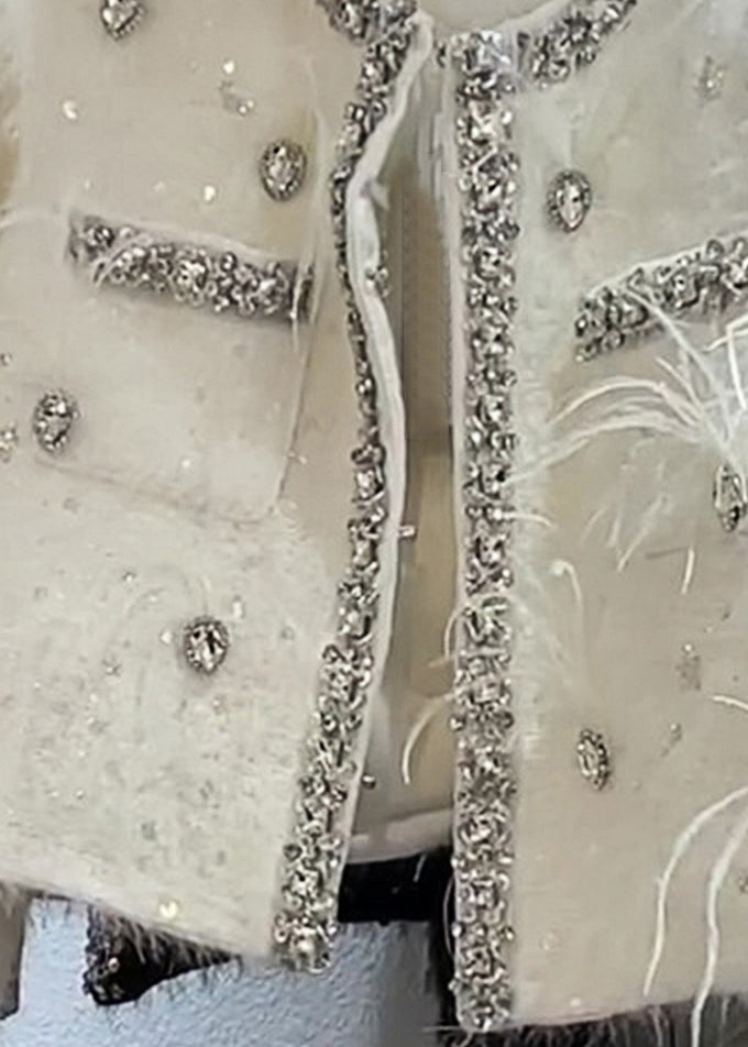 Abrigo de invierno hecho a mano con plumas de circón blanco y relleno de algodón