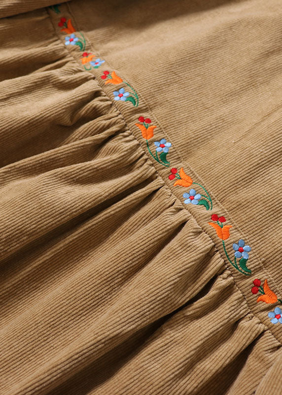 Handgemachtes gelbes besticktes Kordelzug-Maxikleid aus Cord für den Winter