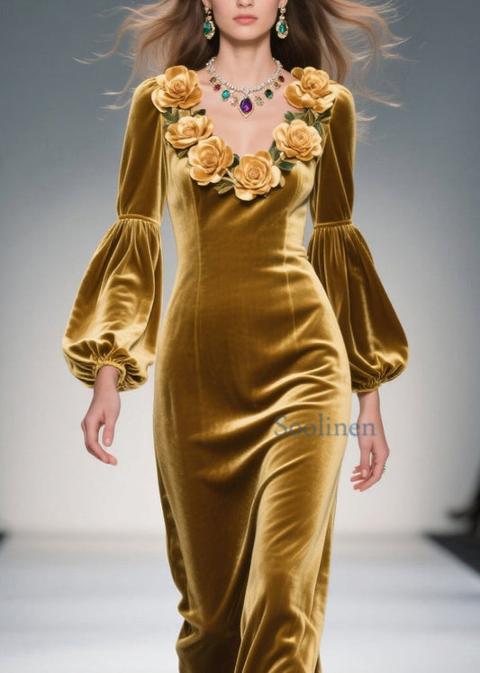 Handgefertigte lange gelbe Samtkleider mit V-Ausschnitt und Blumenmuster für den Frühling