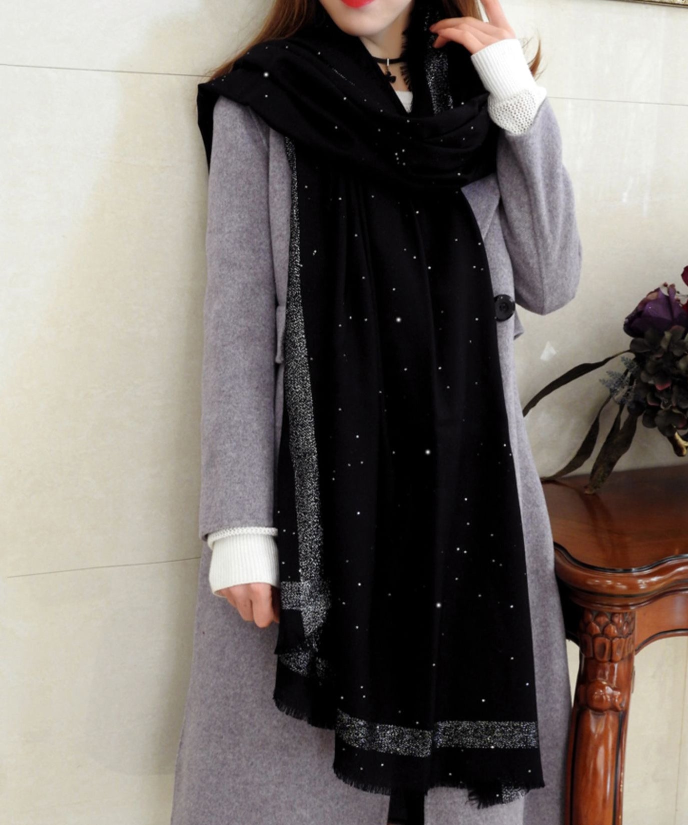 Bufanda italiana versátil de lana con lentejuelas y borlas