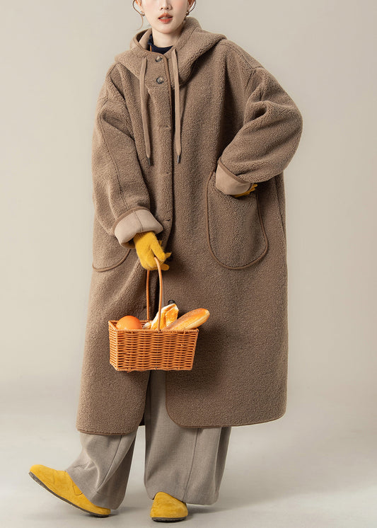 Abrigos largos de peluche con bolsillos y botones y capucha color café holgados para invierno
