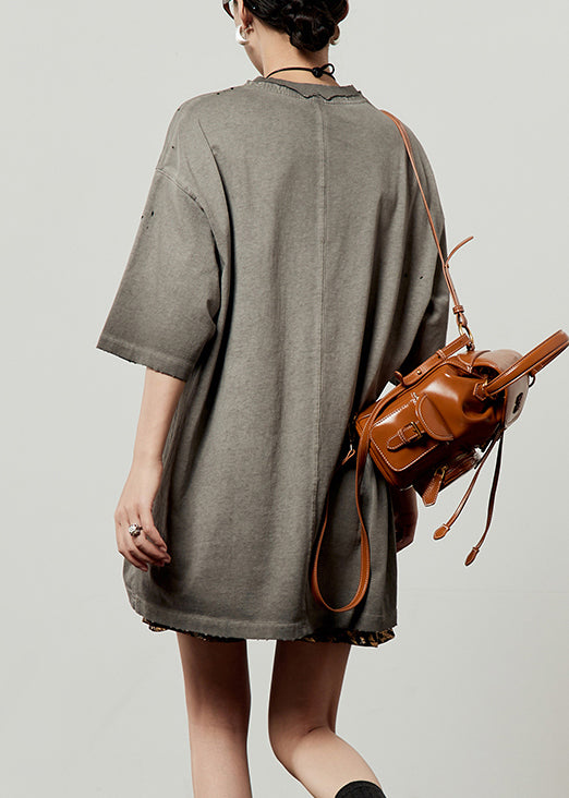 Lockeres graues T-Shirt aus Baumwolle mit Rundhalsausschnitt, Tiermotiv und Buchstaben, Frühling