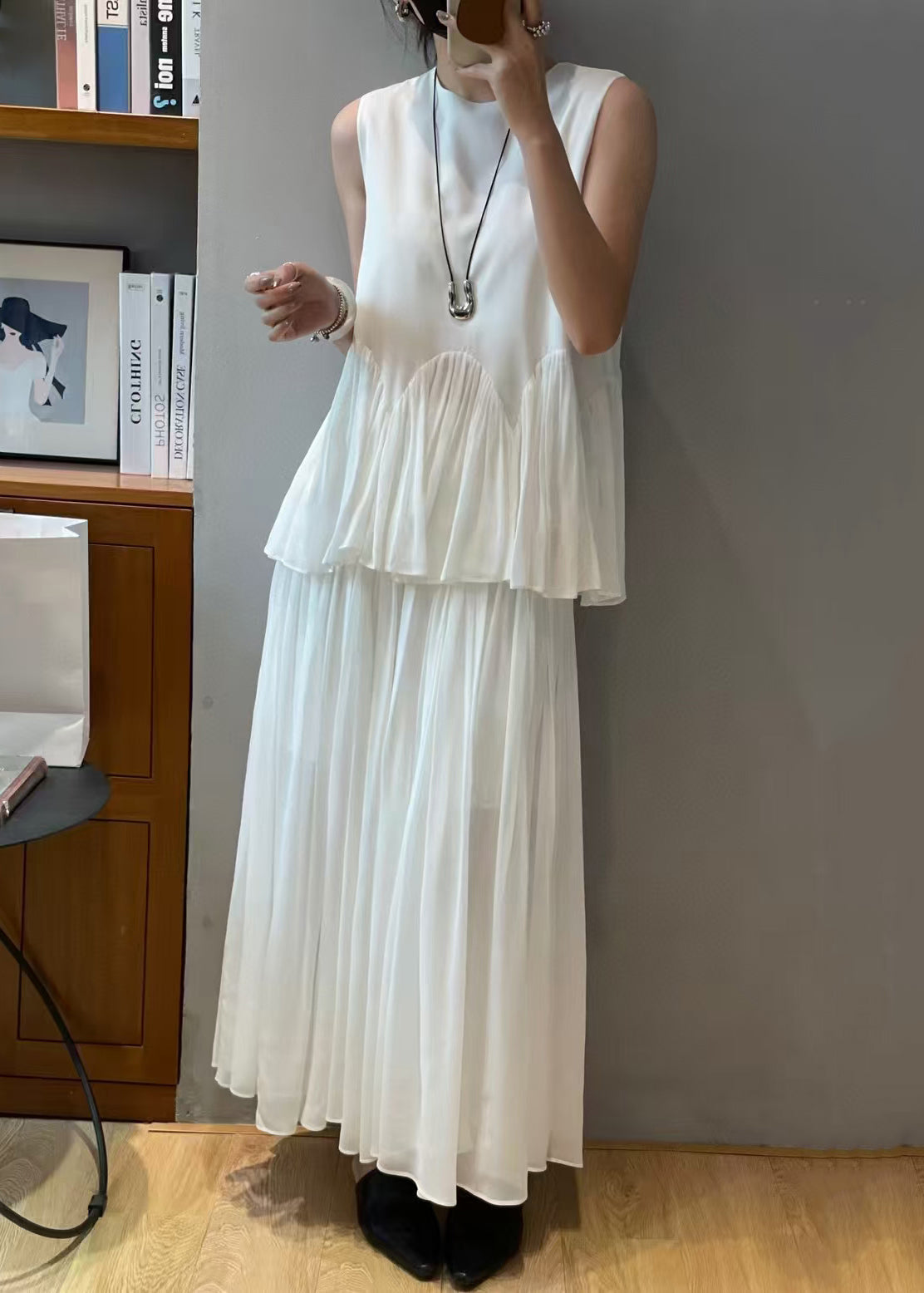 Loose White Wrinkled Solid Chiffon Two-Piece Set Sleeveless