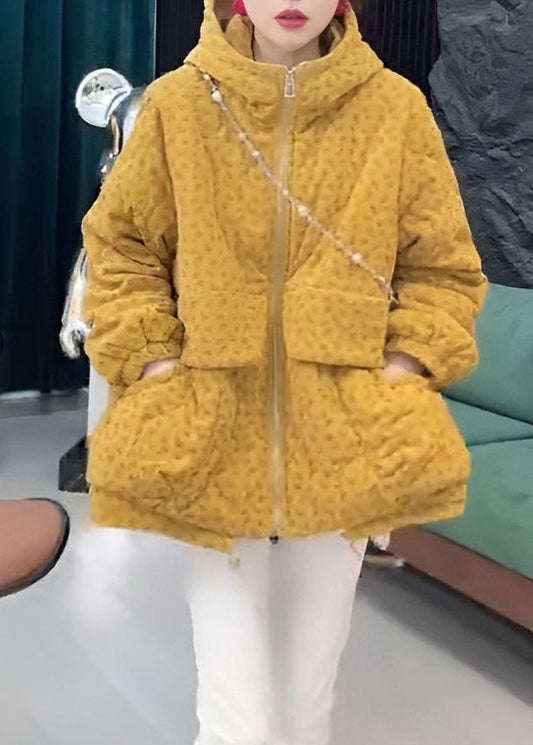 Locker geschnittener, gelber Winterparka mit Kapuze, Reißverschlusstaschen und Baumwollfüllung
