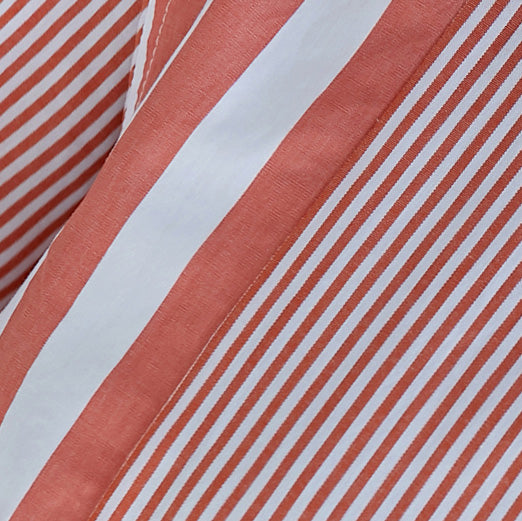 Lose rosa gestreifte Baumwolle Quilten Kleidung Spaß Fotografie Seite offen Knie Patchwork Kleid