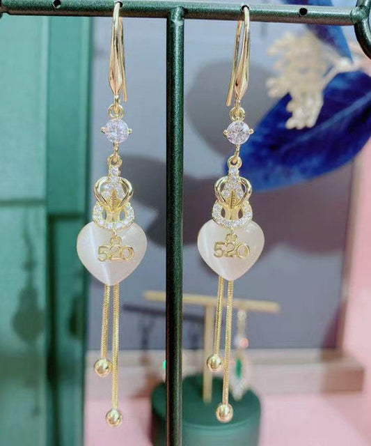 Pendientes modernos de plata de ley dorada con incrustaciones de gemas y circonitas con borlas de amor