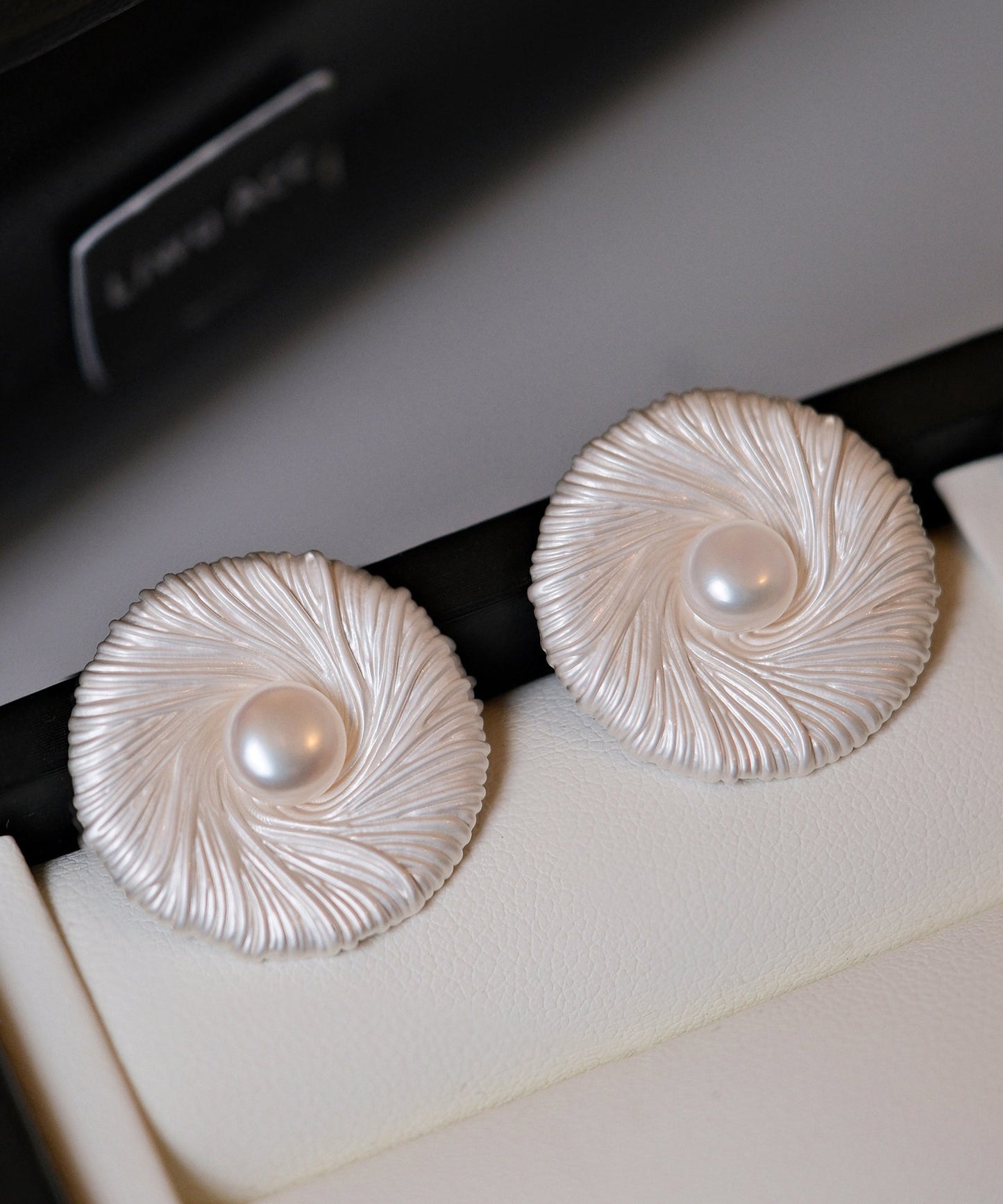 Modern Silk Alloy Pearl Stud Earrings