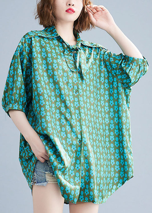 Naturblaues, locker bedrucktes Herbsthemd mit Schleife und halben Ärmeln