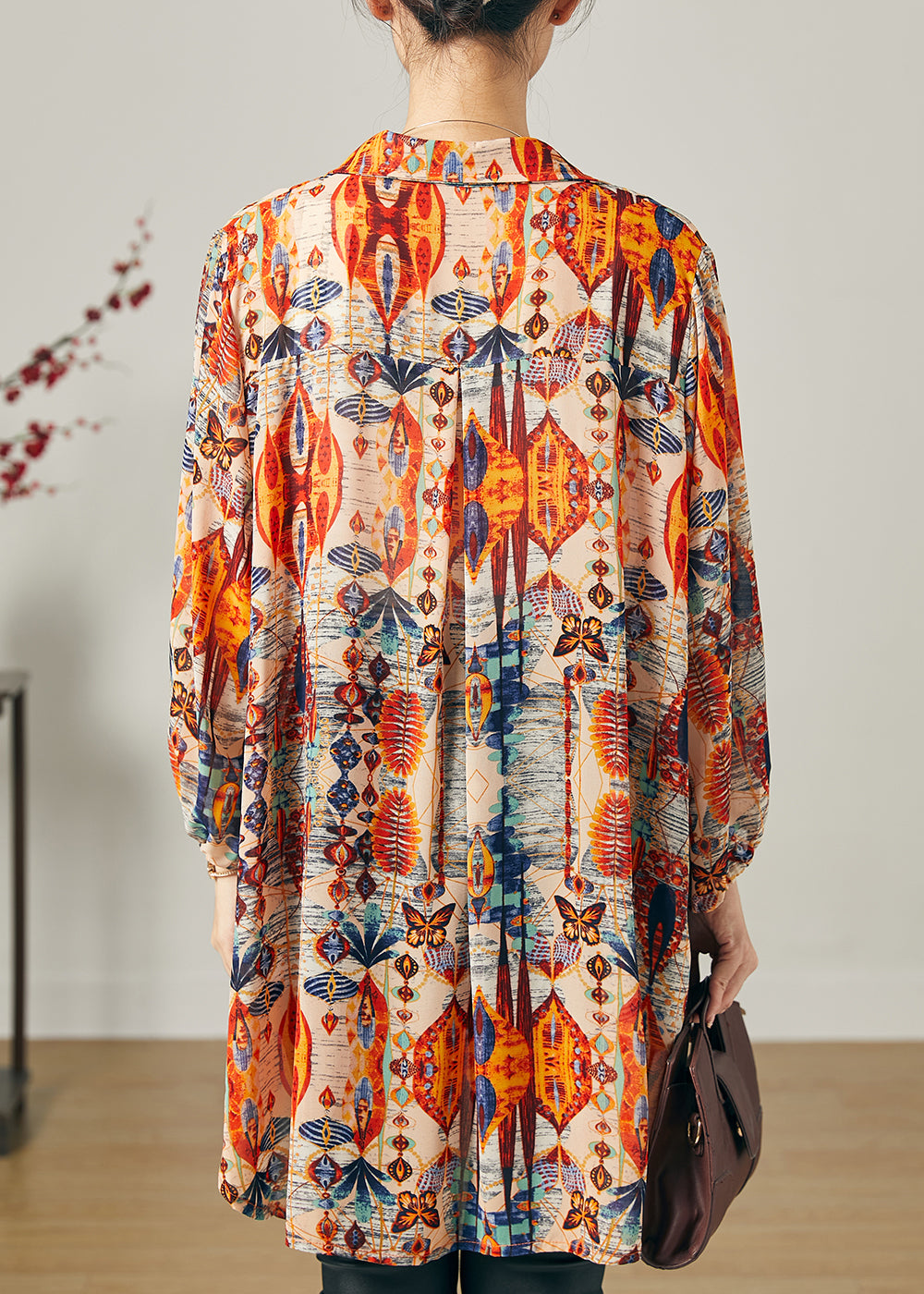 Natürlicher orangefarbener Druck, seitlich offen, Chiffon-Top für den Sommer