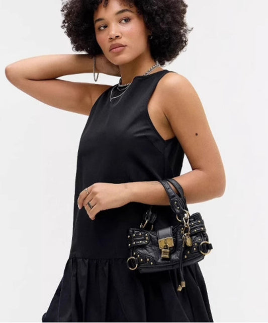 Nuevo y elegante bolso para teléfono de piel sintética con remaches negros