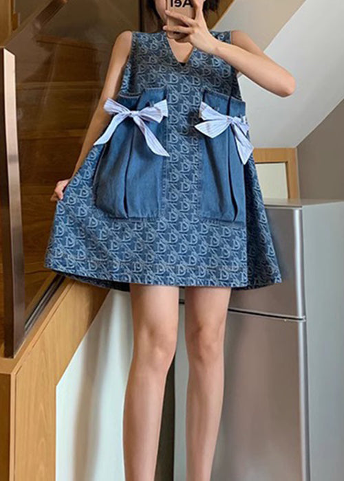 Neu Blau V-Ausschnitt Print Taschen Denim Midi Kleid Ärmellos