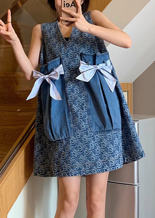 Neu Blau V-Ausschnitt Print Taschen Denim Midi Kleid Ärmellos