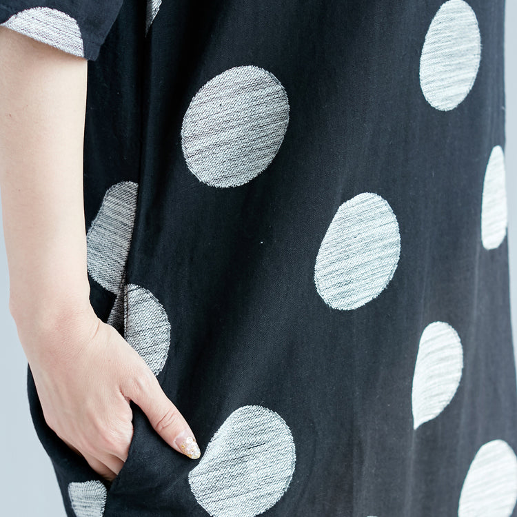 Neue schwarz gepunktete Baumwoll-Leinen-Kleider in Übergröße O-Ausschnitt Taschen Baumwoll-Leinen-Kleidung Kleid 2018 Halbarm Patchwork Maxikleider