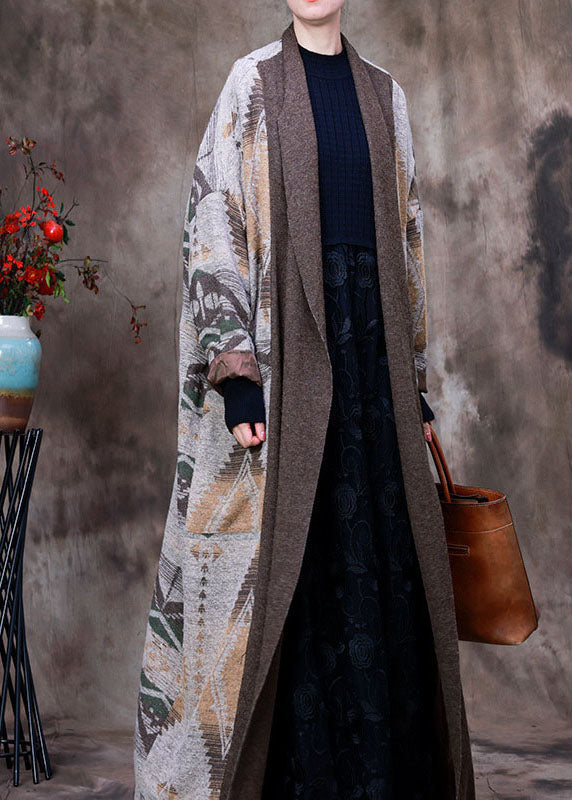 Bio-Schokoladen-V-Ausschnitt-Druck, asymmetrisches Design, Patchwork, Herbst-Wollmantel, lange Ärmel