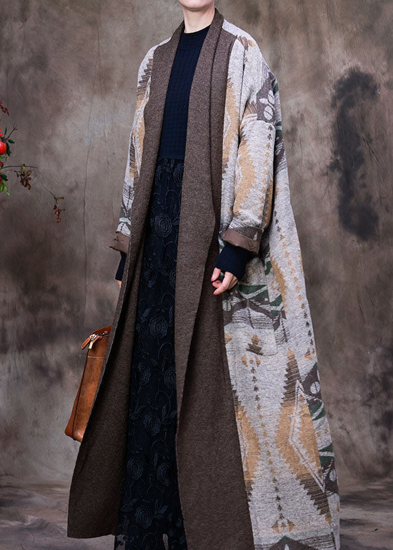 Bio-Schokoladen-V-Ausschnitt-Druck, asymmetrisches Design, Patchwork, Herbst-Wollmantel, lange Ärmel