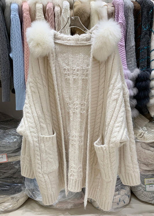 Beige Strickjacke mit Kapuze, Taschen und Patchwork-Design in Übergröße für den Winter