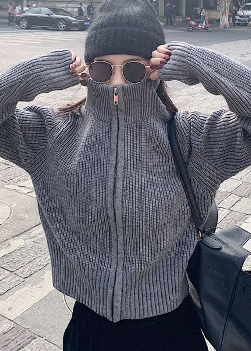 Plus Size Schwarzer, kuscheliger Herbst-Strickmantel mit Stehkragen und Reißverschluss