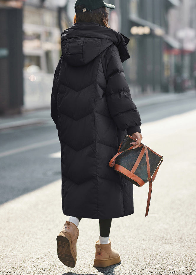 Brauner, warmer Wintermantel mit Kapuze in Übergröße und Entendaunen