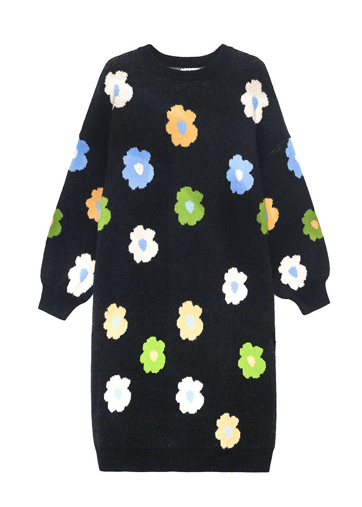 Plus Size Naturschwarzes dickes Strickkleid mit Blumenmuster für den Winter