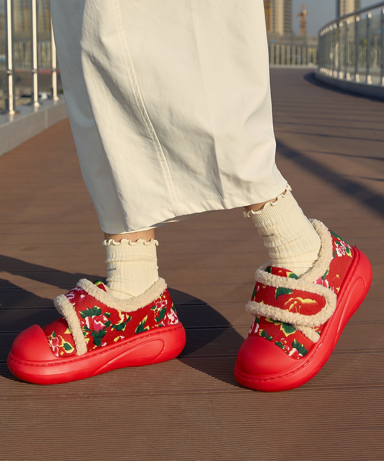 Red Cotton Fabric Flat Shoes Splicing Fuzzy Wool Lined