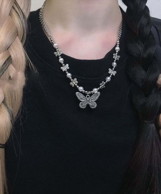 Retro-Halskette mit Schmetterlingsanhänger aus Edelstahl