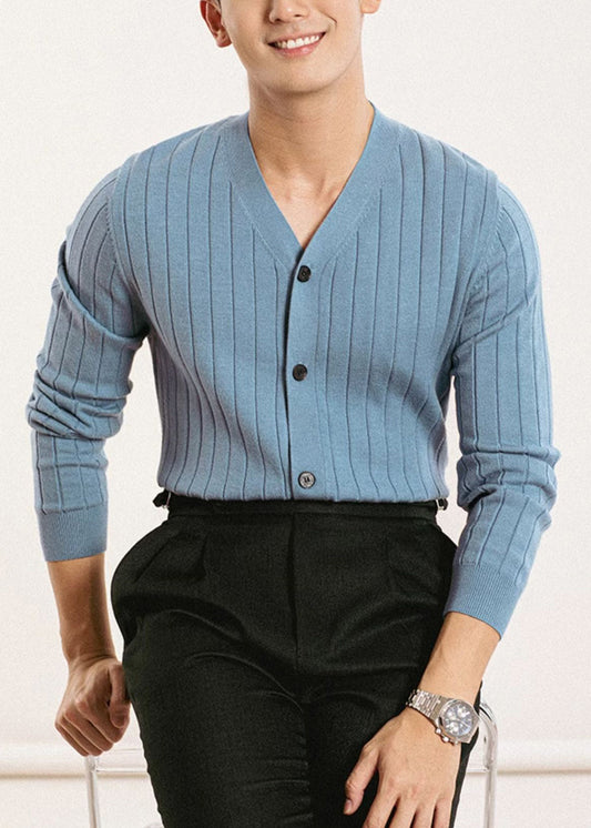 Einfacher schwarzer Herren-Cardigan mit V-Ausschnitt und Knöpfen, einfarbig gestrickt, Frühling