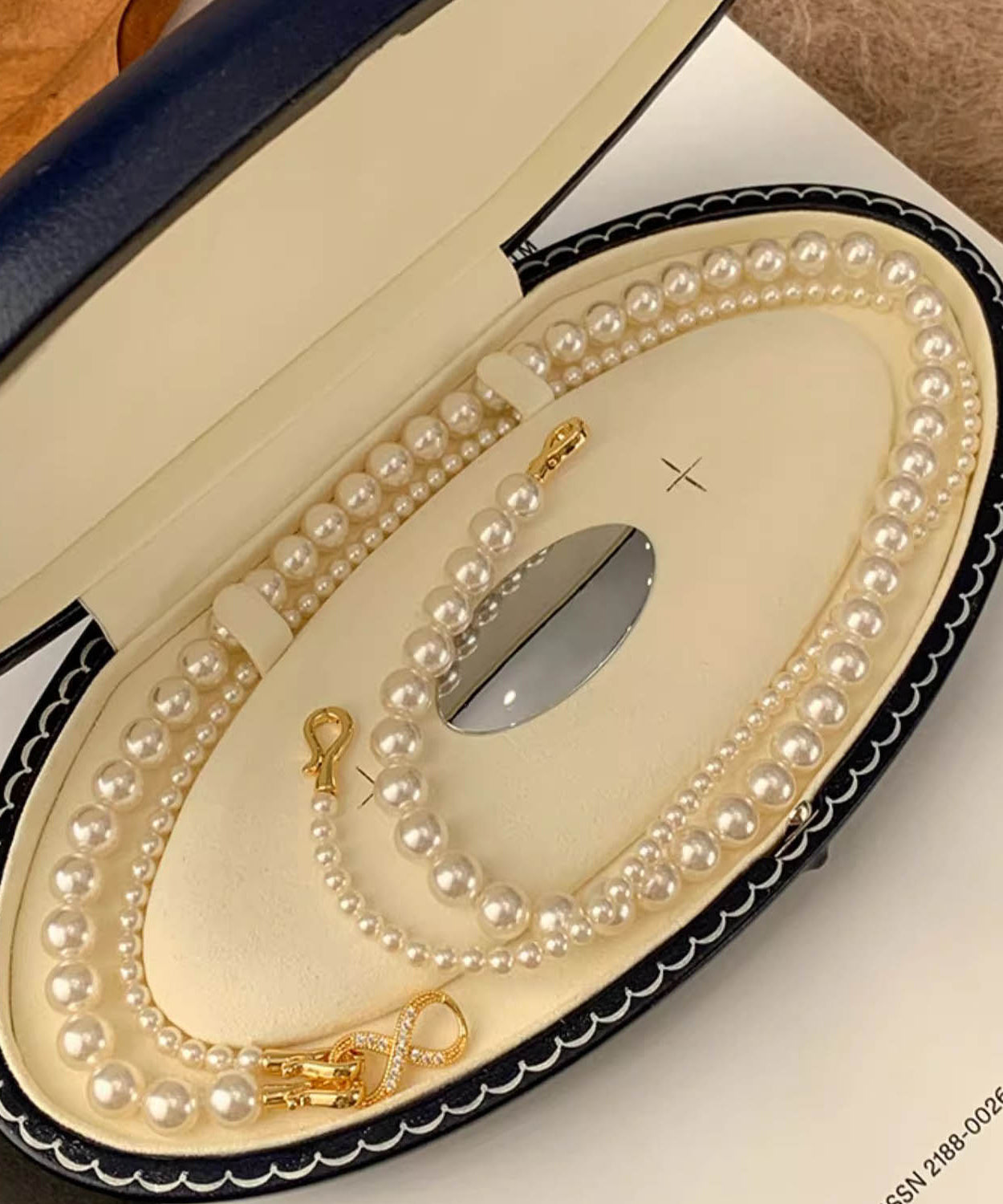 Collar sencillo de perlas redondas de seda y plata de ley con cuentas graduadas