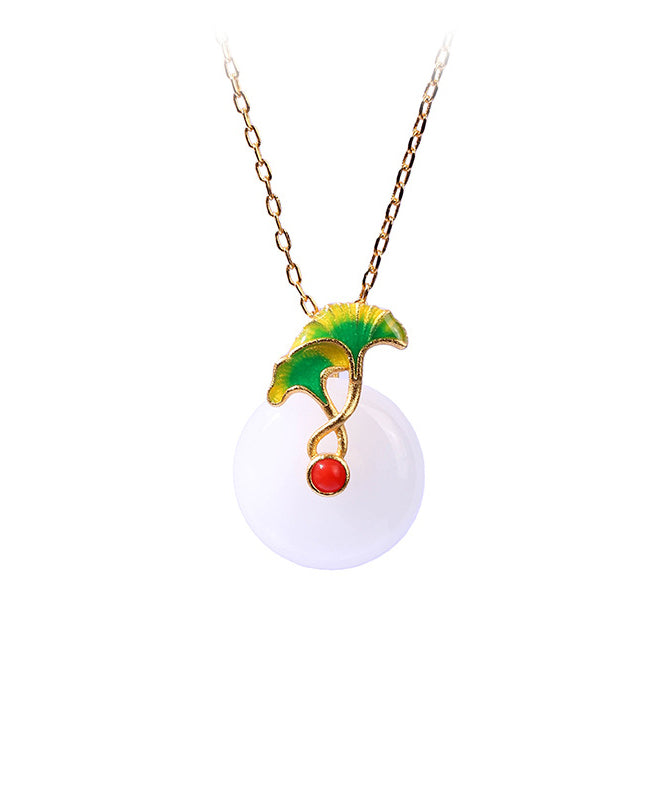 Schlichte Halskette mit Anhänger aus weißem Sterlingsilber mit vergoldetem Jade-Ginkgoblatt und Ping-Schnalle