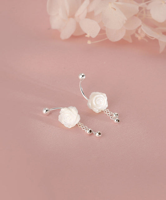 Pendientes sencillos de plata de ley blanca con borlas florales y conchas