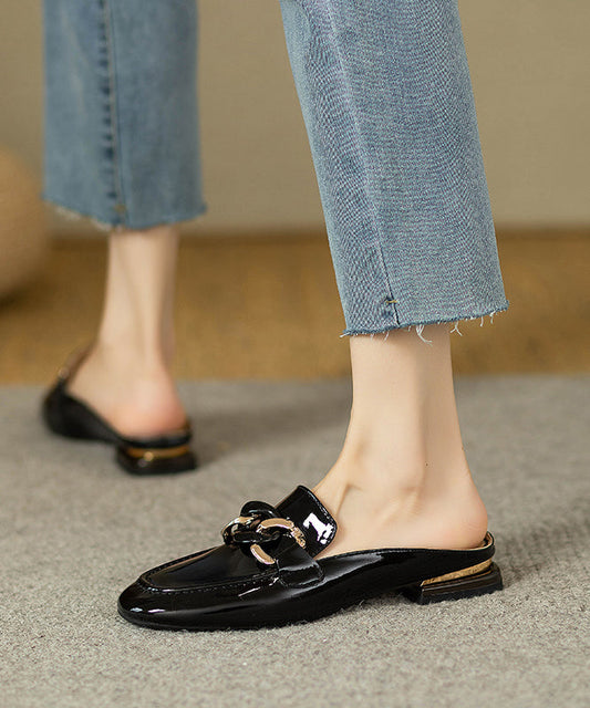 Weiche Sandalen aus Schaffell mit Seidenspleiß