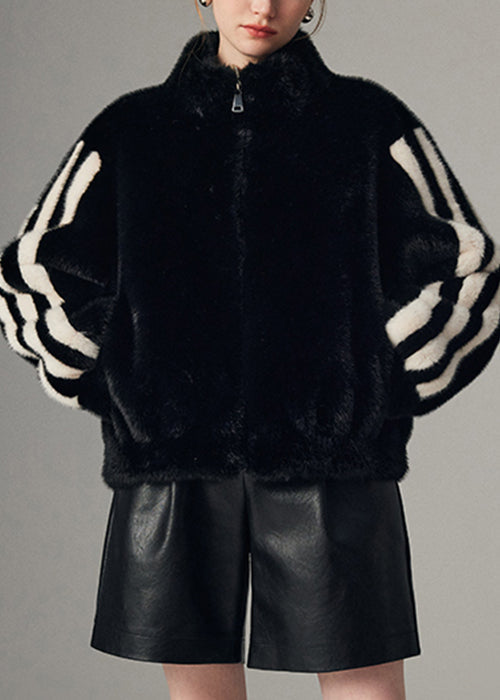 Gestreifter schwarzer Stehkragenmantel mit Reißverschluss aus Nerzhaar für den Winter