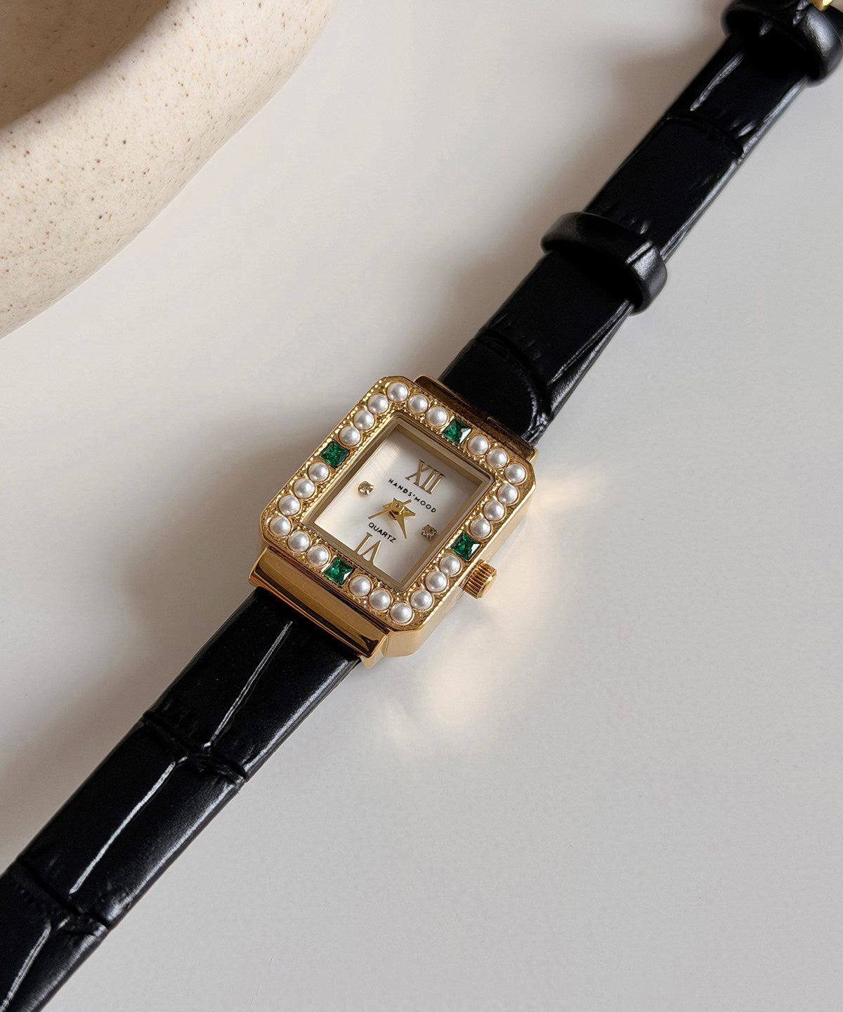 Style Black Leather Zircon Shell Quartz Movement Watches