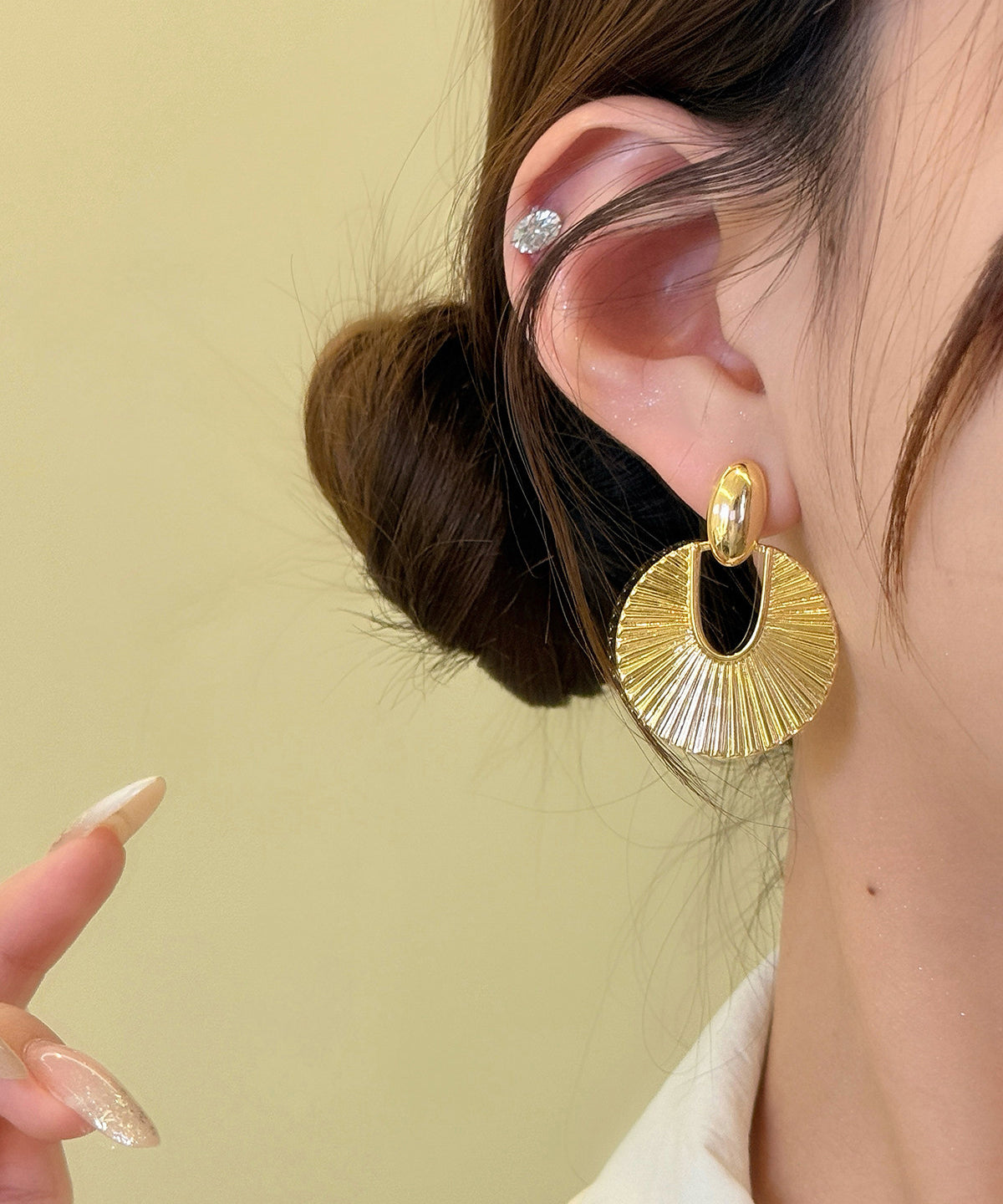 Stylish Gold Copper Overgild Fan-Shaped Hoop Earrings