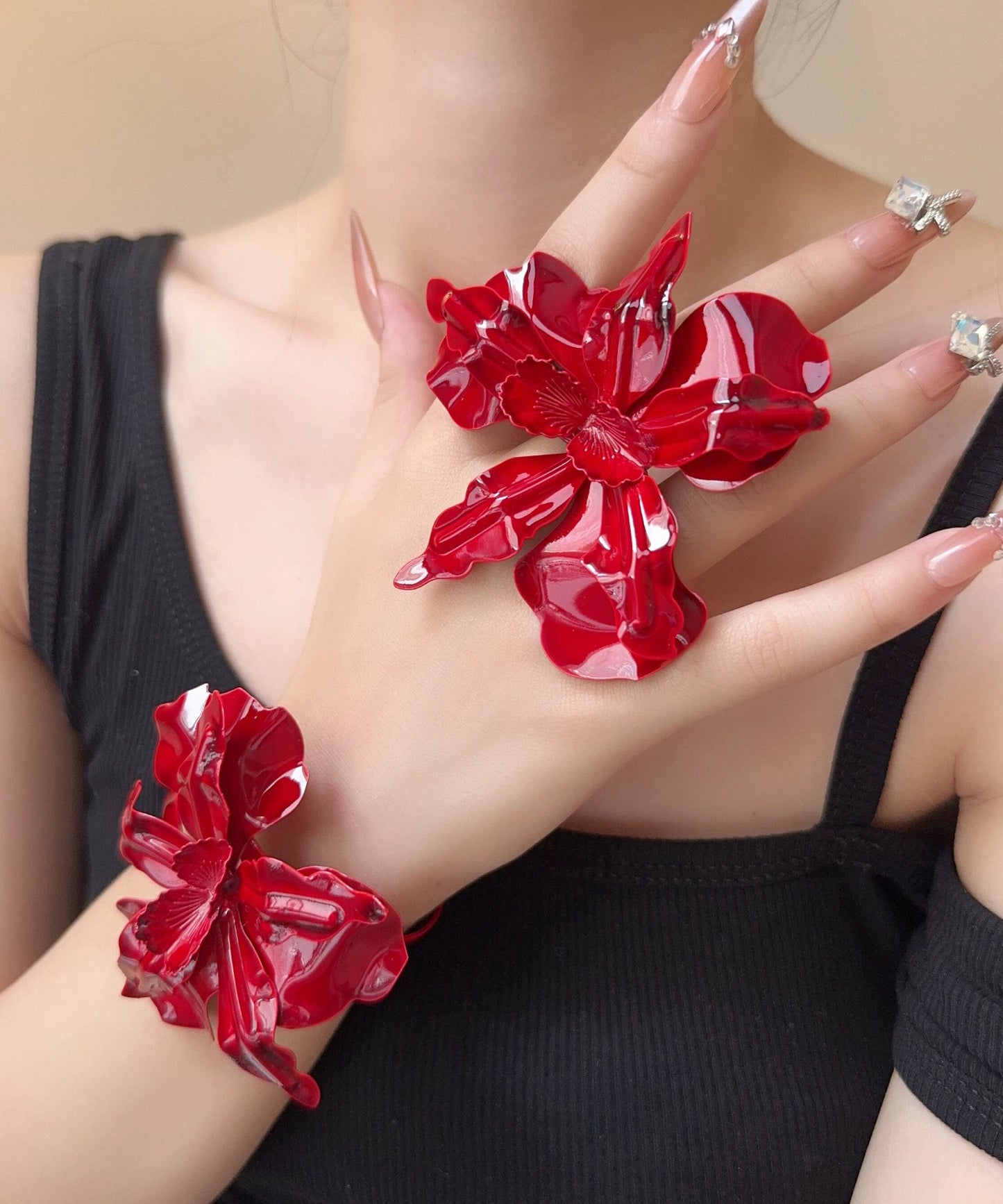 Stylish Mulberry Metal Floral Ring And Cuff Two-Piece Set