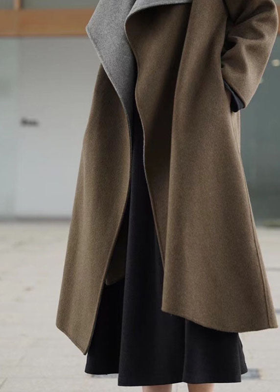 Einzigartiger brauner Patchwork-Parka mit asymmetrischem Design und dicken Wintertaschen