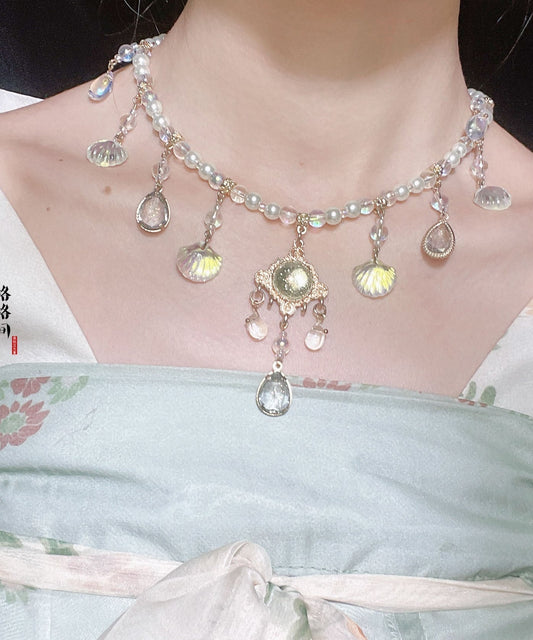 Einzigartige Perlen-Muschel-Blumen-Lasso-Halskette in Farbblock-Optik