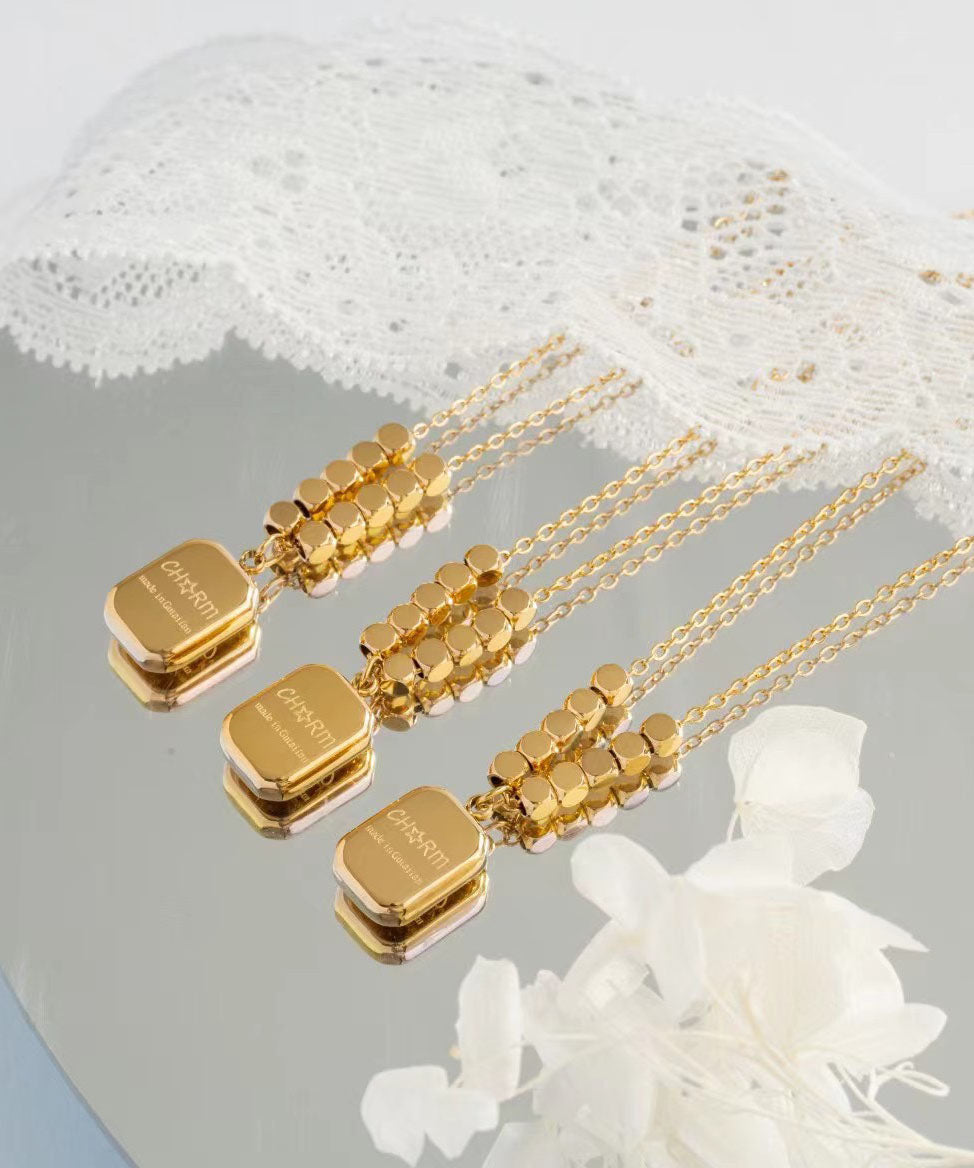 Einzigartige kleine quadratische Lasso-Halskette aus goldenem Edelstahl