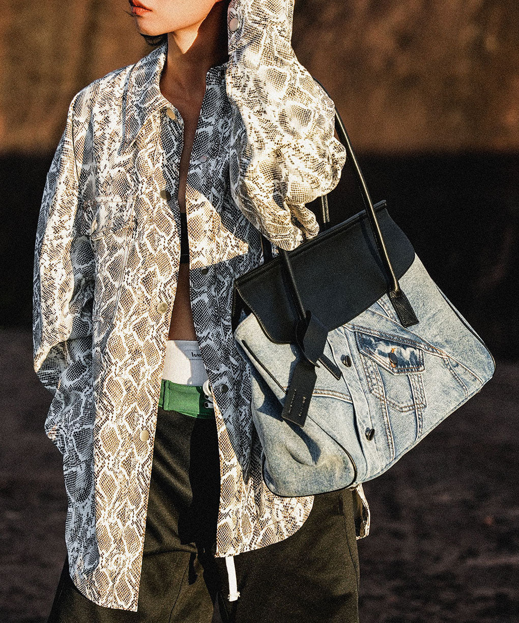 Bolsos de hombro vintage de gran capacidad de cuero con patchwork azul denim