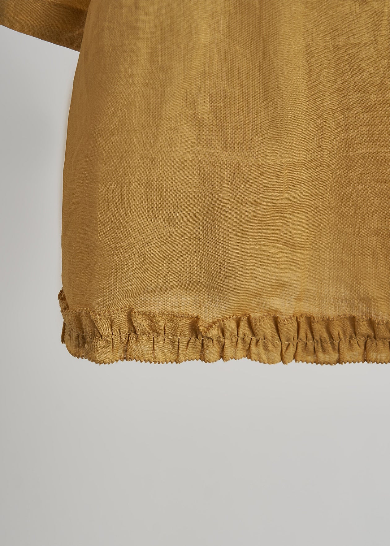 Vintage gelbes, gerüschtes Chiffon-Baumwoll-Zweiteiler-Set mit Print – Sommer