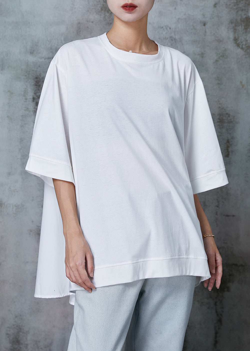 Schwarzes Baumwoll-Pullover-Sweatshirt mit übergroßen halben Ärmeln