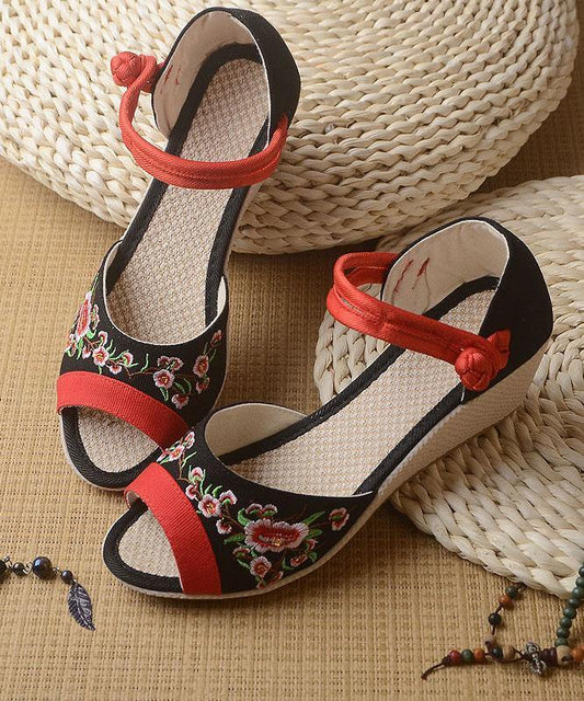 White Embroideried Sandals SplicingBuckle Strap Wedge Sandals - SooLinen