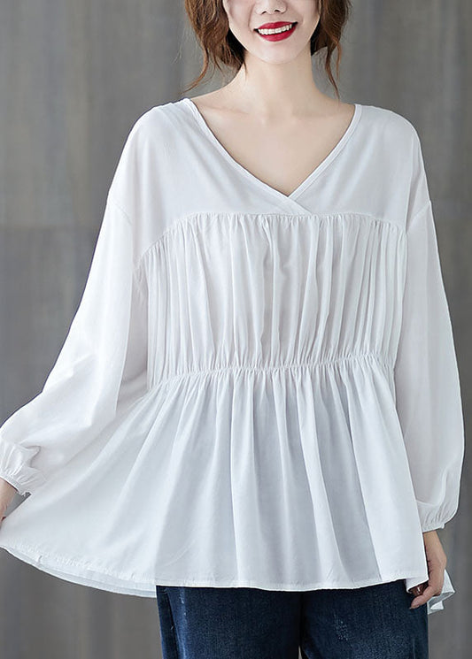 Weißes, lockeres, faltiges Langarm-Shirt mit V-Ausschnitt für den Herbst