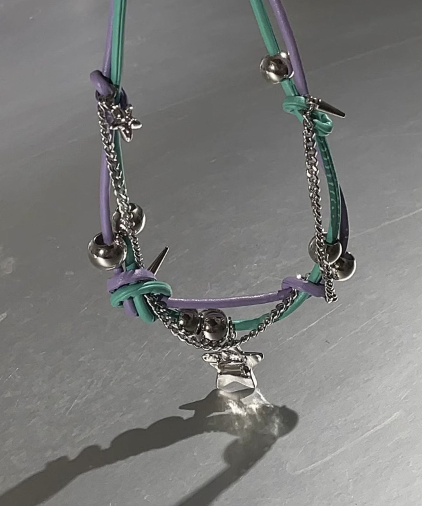Collares con borlas y estrellas de colores de aleación con patchwork verde y morado para mujer