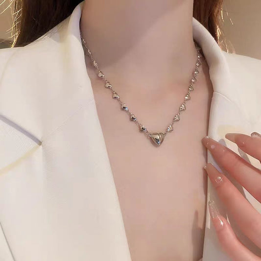 Collar de amor de metal de cobre y seda para mujer