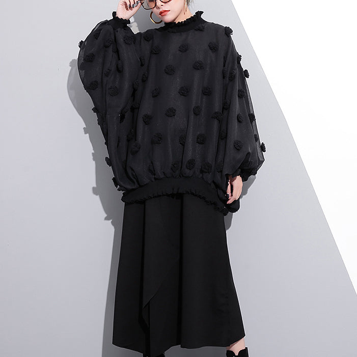 Boutique schwarze Bluse aus reiner Baumwolle in Übergröße, Reisekleidung, elegante Baumwollblusen mit Fuzzy-Ball-Dekor