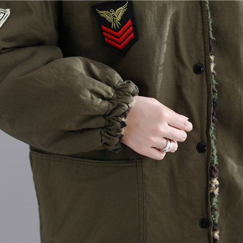 dicke schwarze Winterparkas Schneejacken mit Kapuze in Übergröße Wintermäntel mit feinen Taschen