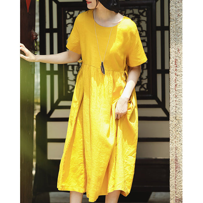 feines gelbes Naturleinenkleid trendige Plus-Size-Reisekleidung mit O-Ausschnitt Elegante Maxikleider mit kurzen Ärmeln und Taillenbund