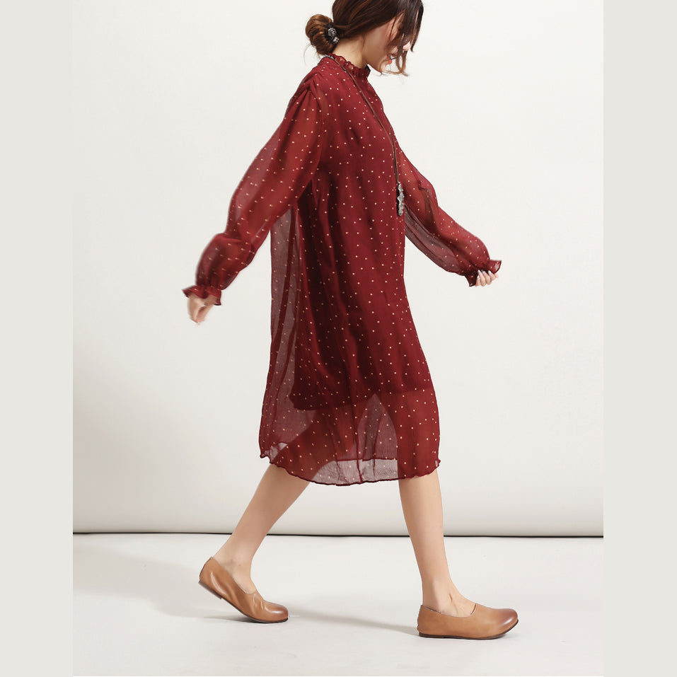 trendiges burgunderrotes gepunktetes Sommerkleid Stand Langarm Brautjungfernkleid Cinched Tüllkleid
