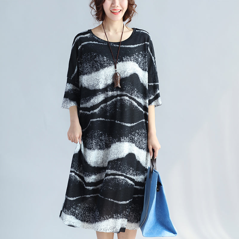 Vintage schwarzes Kleid aus reinem Leinen, Übergrößen, Urlaubskleider, feine O-Ausschnitt-Kleider aus asymmetrischem Leinen mit Streifen